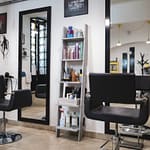 Reklama salonu fryzjerskiego